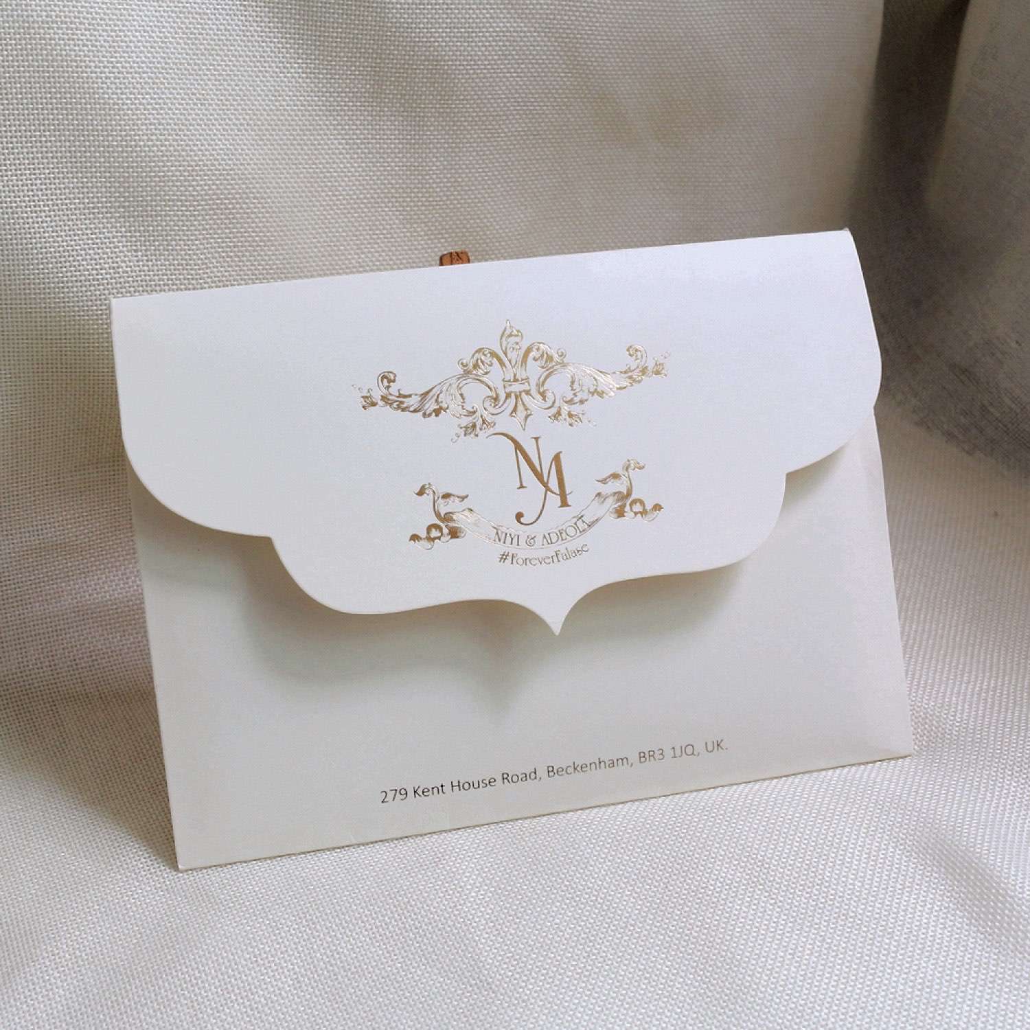 Foiling Transparent Acrylic Invitation Card With Envelope Customized
